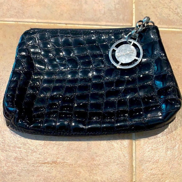 🌟Host Pick🌟 90s patent leather Cosmetic bag - Picture 1 of 5